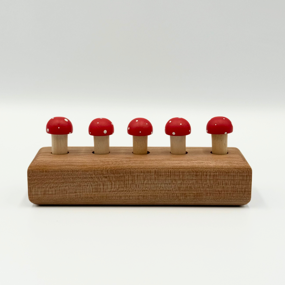 Vintage Red 
playing pegs